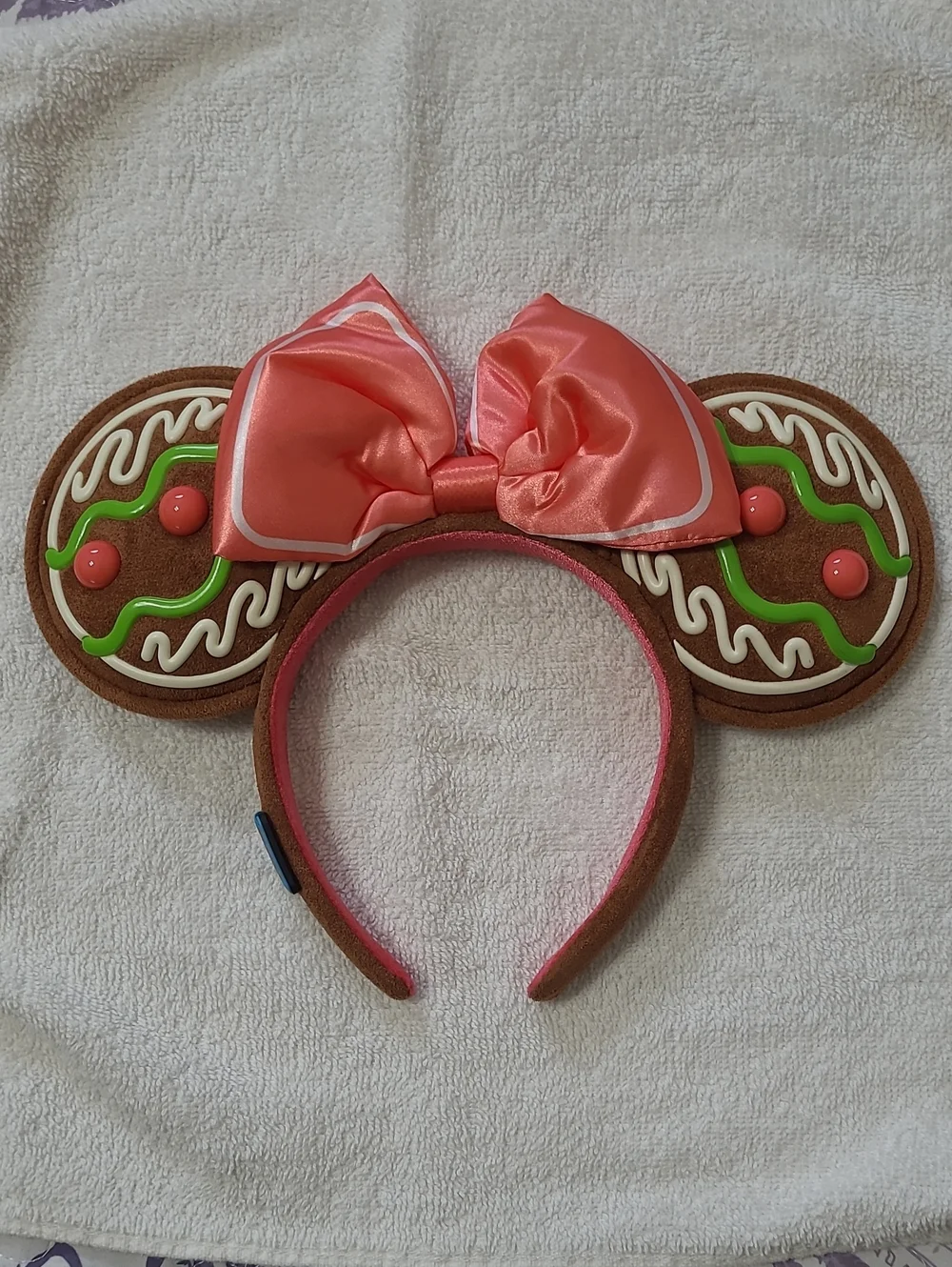 Disney Eats Gingerbread Minnie Ears